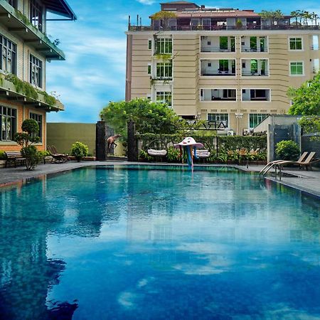 Sasha Transit Hotel Katunayake Exterior photo
