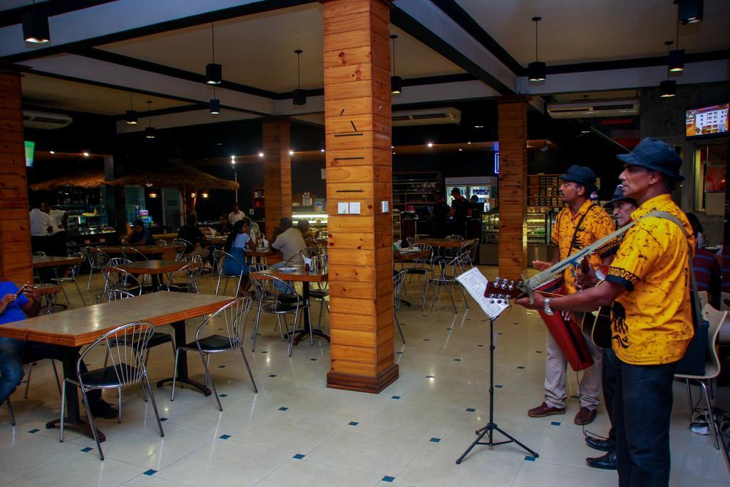 Sasha Transit Hotel Katunayake Exterior photo
