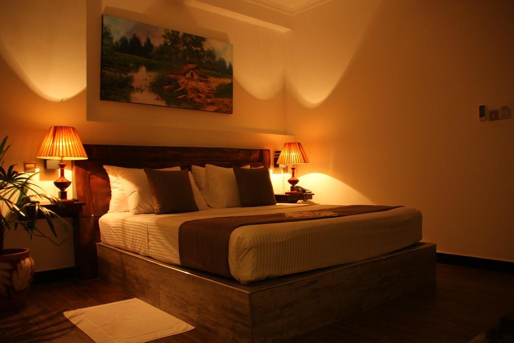 Sasha Transit Hotel Katunayake Exterior photo