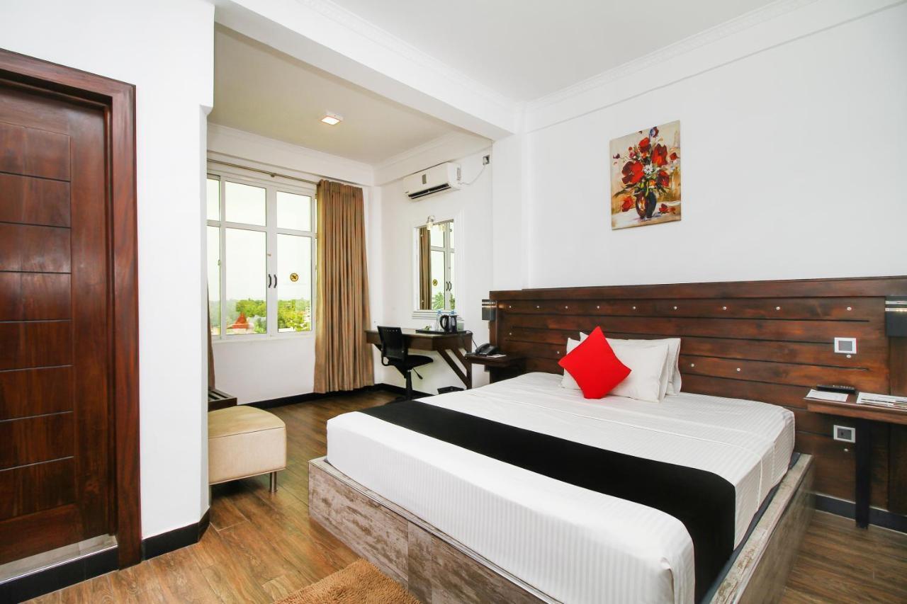 Sasha Transit Hotel Katunayake Exterior photo